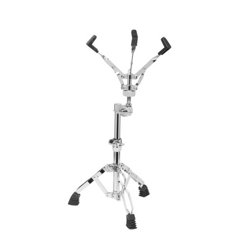 Royall Vetiver Noir by Royall Fragrance, 4 oz Eau De Toilette Spray for Men