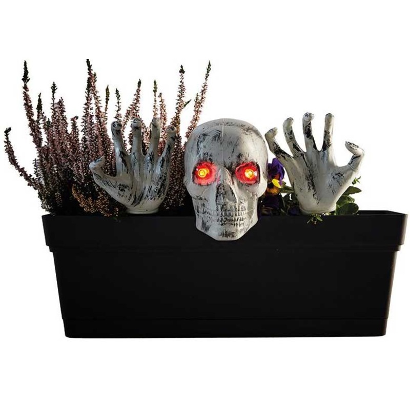 Garden decoration skull & hands with light effect