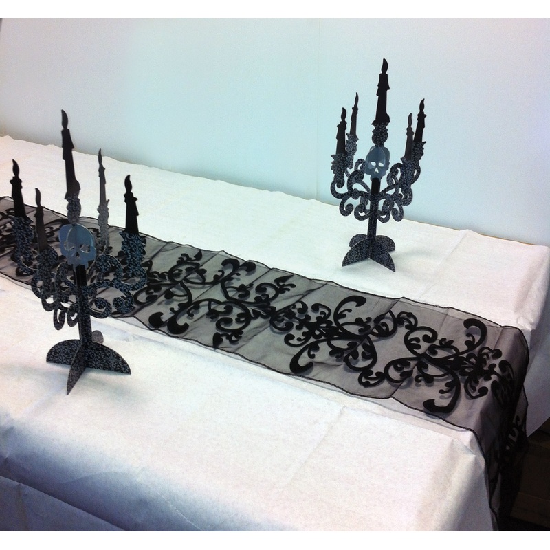 Halloween table runner black with noble ornaments 200x25cm