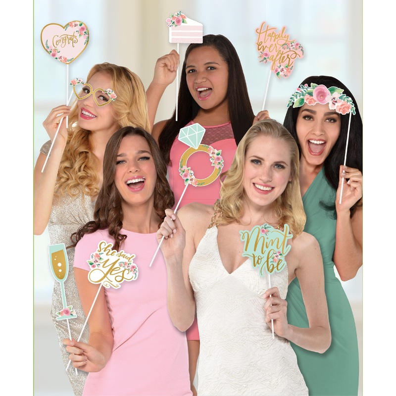 13 Miss to Mrs photo props