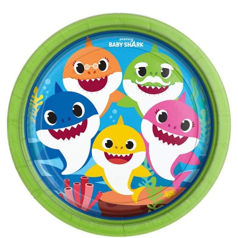 8 Baby Shark paper plates 23cm