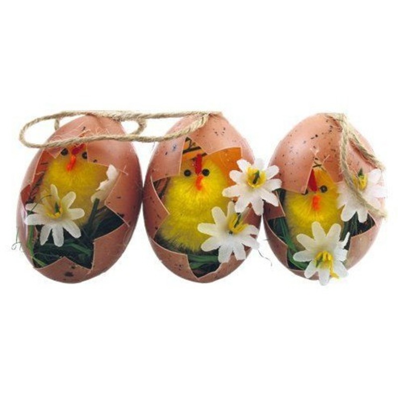 3 chicks in eggshells hanger