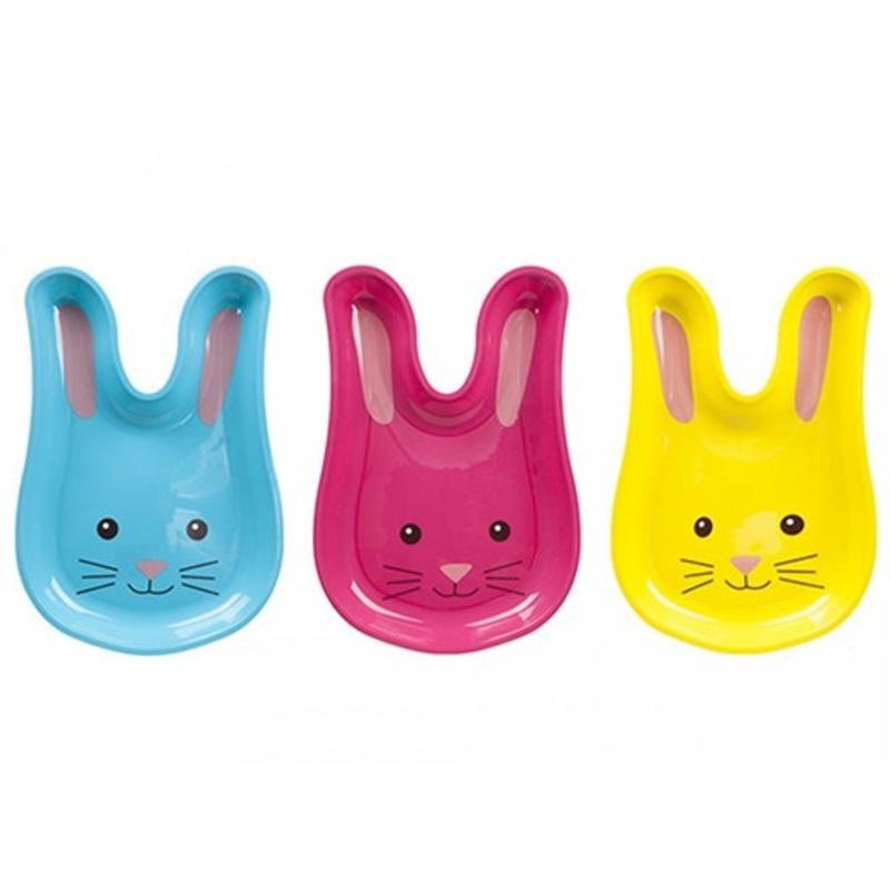 3 colored plastic game plates 32cm