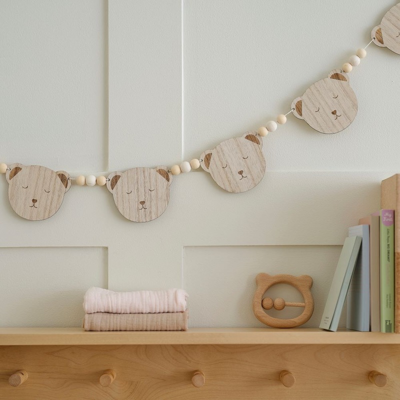 Freddy the teddy wooden garland