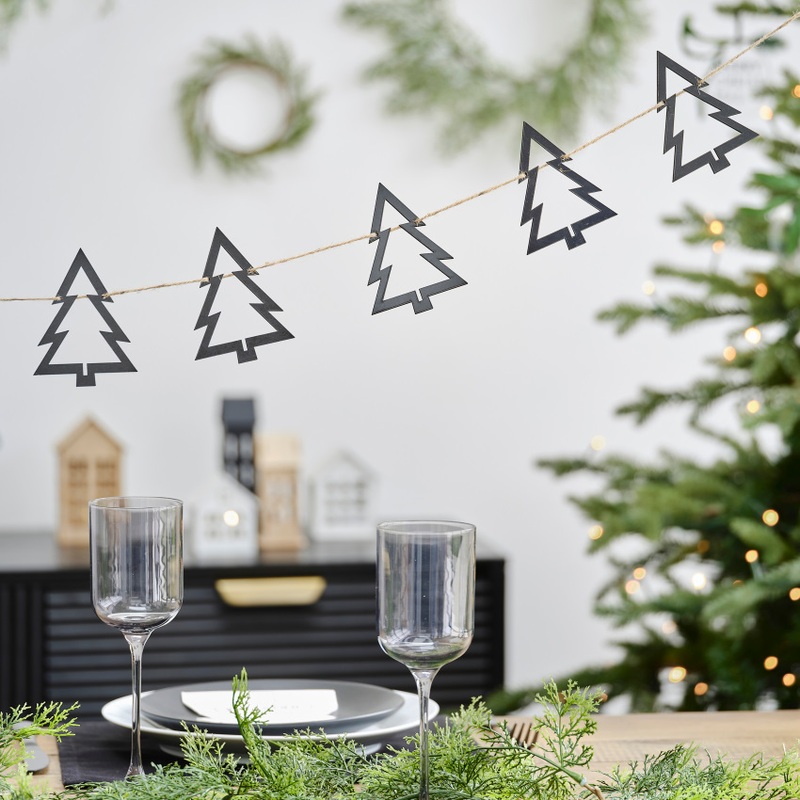 Bunting Cou Out Trees Black