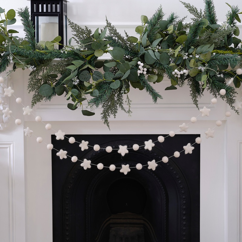 Winter joy garland made of felt 3m