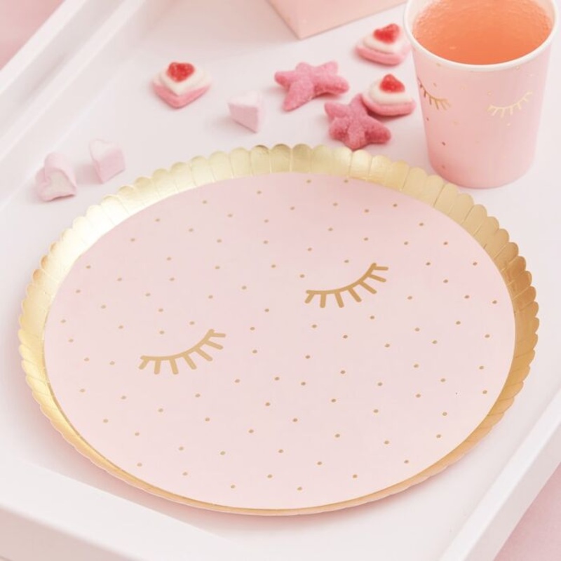 8 Pamper Party paper plates 21.5cm