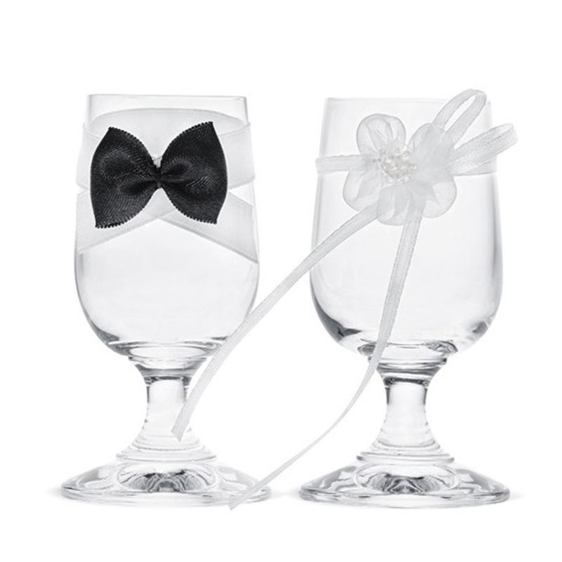 2 vodka glasses with 50 milliliter loops
