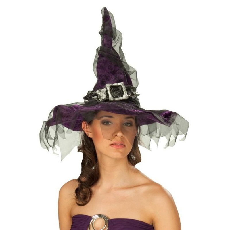Magical witch hat with speed