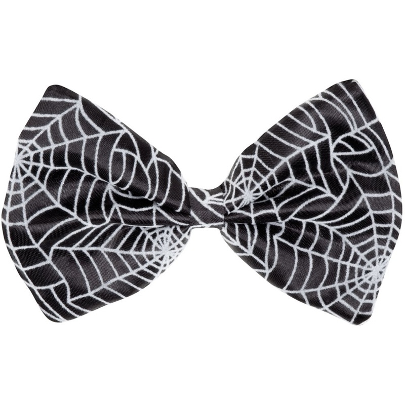 Elegant cobweb bow tie