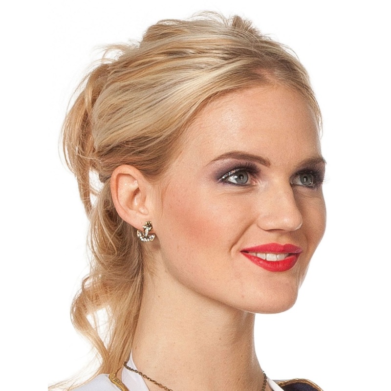 Small glitter earrings with an anchor motif