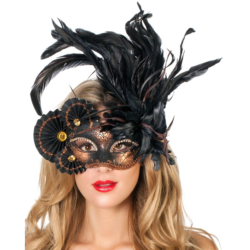 Venetian noble eye mask with feathers