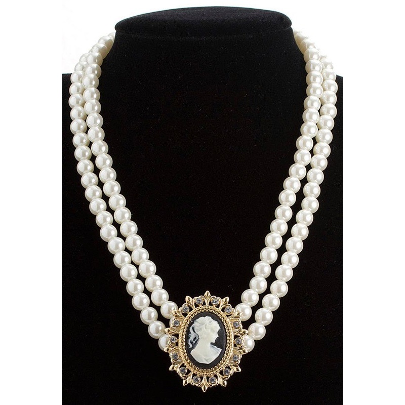 Rococo Baroque Pearl Necklace