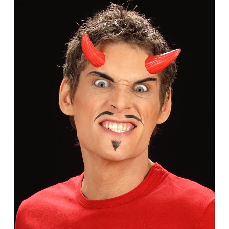 Devil horns for the skin