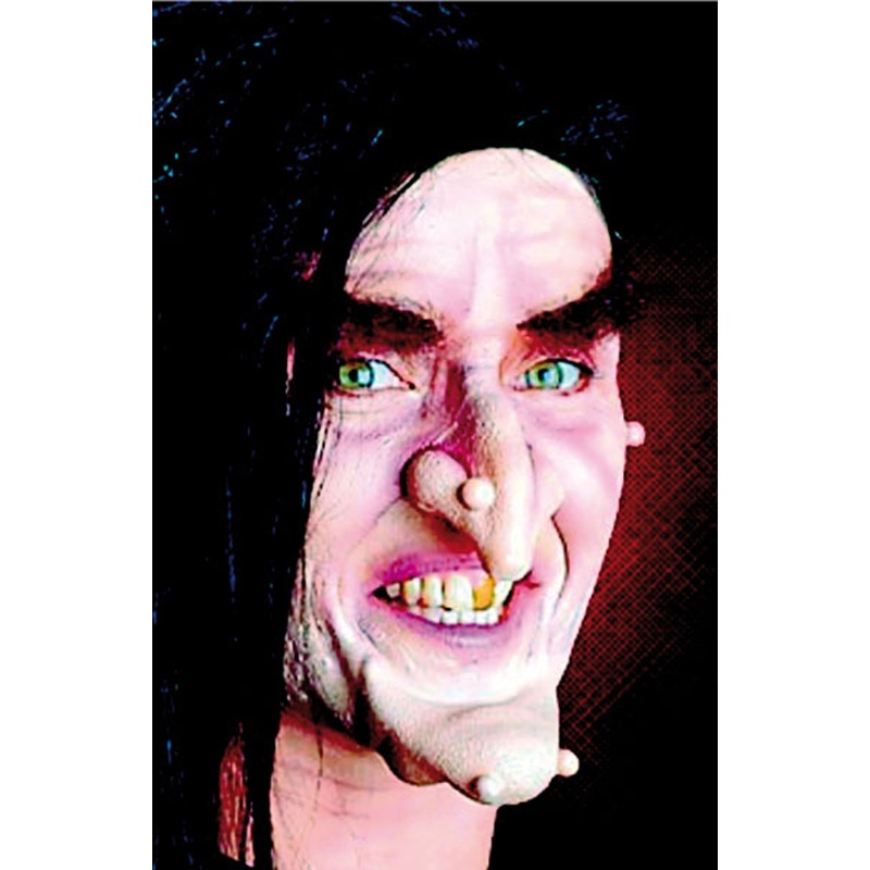 Witch nose and chin latex application