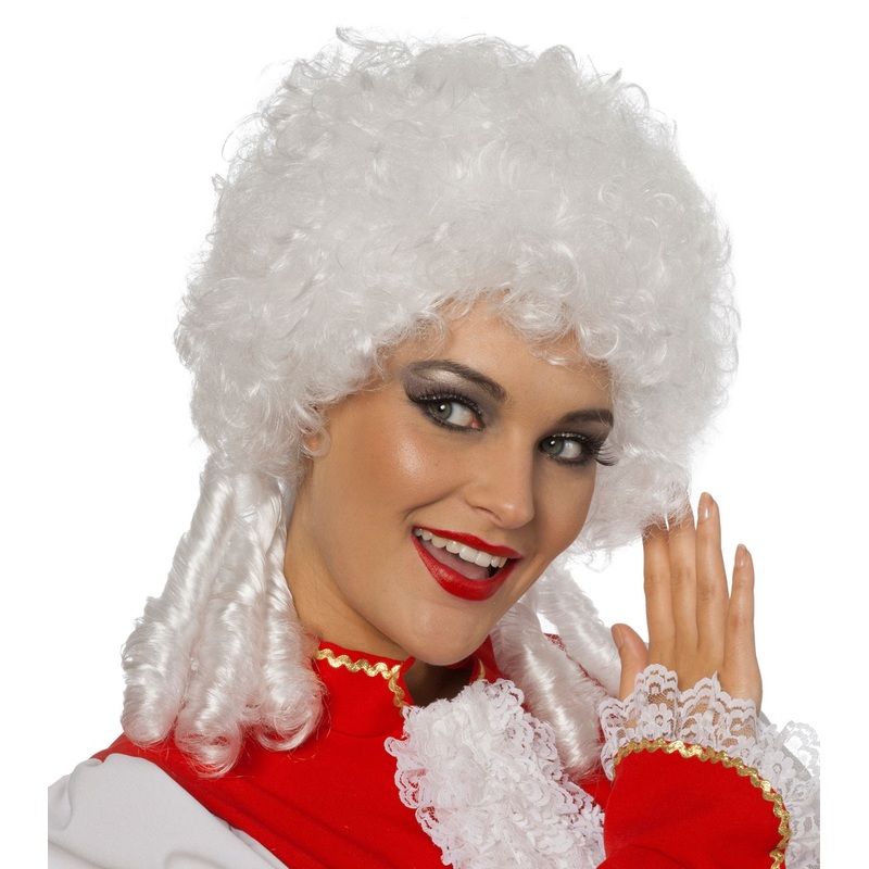 White Tanzmariechen wig