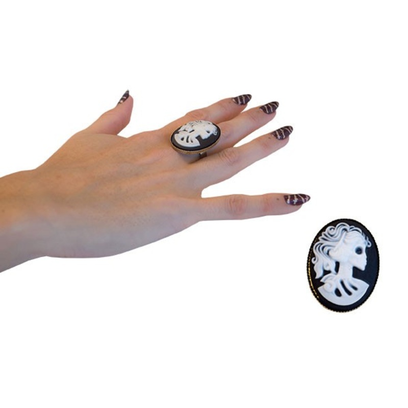 Skeleton Ring Lady of Camellias Ring