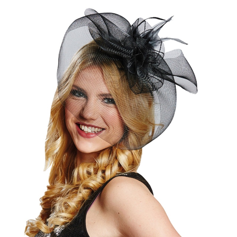 Flashy tulle hat with hair clip