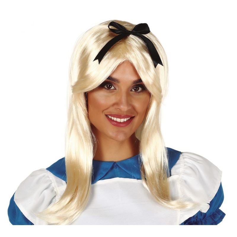 Alicia wig with black bow