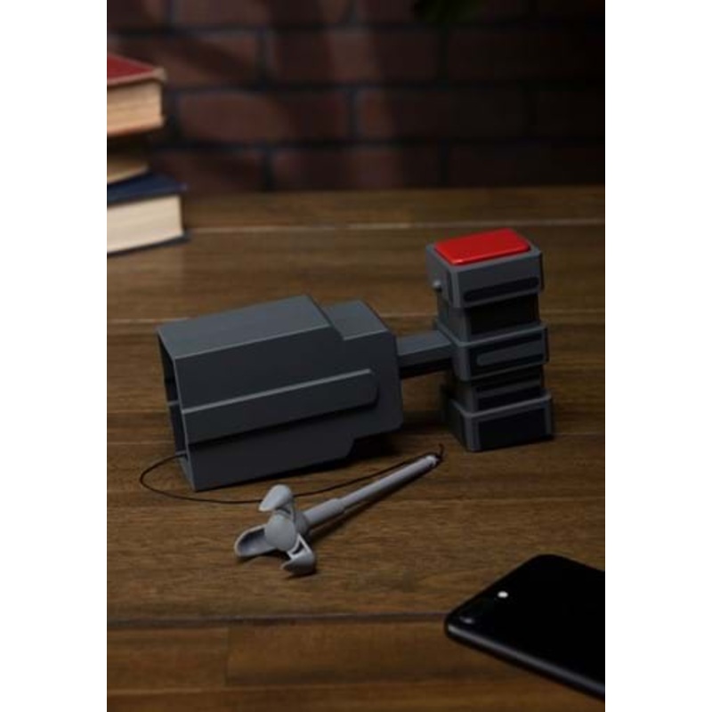 Batman: The Animated Series - Batman Grapnel Launcher Prop Replica Standard